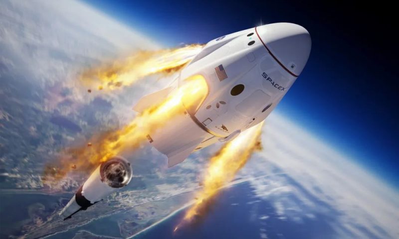 SpaceX将第一批商业宇航员送往国际空间站进行太空探索